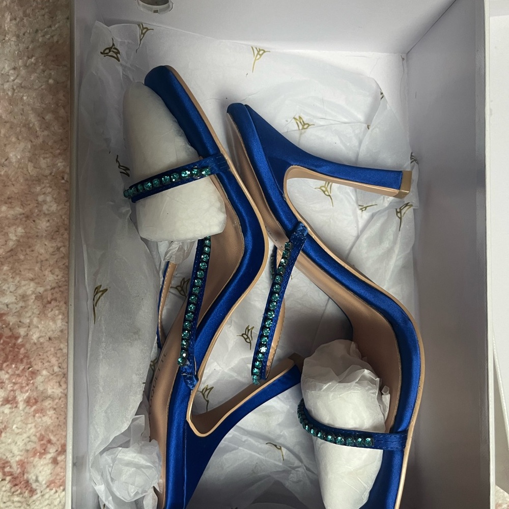Blue Heels with Striking Design